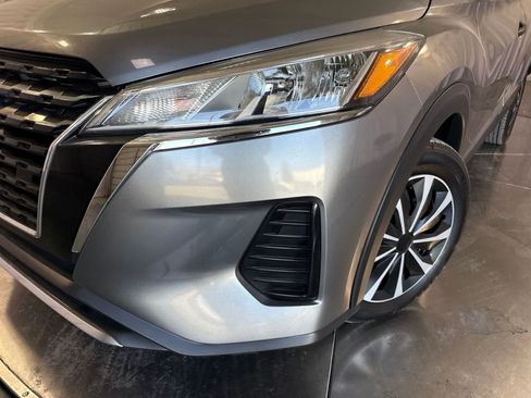 Used 2023 Nissan Kicks S FWD image 9