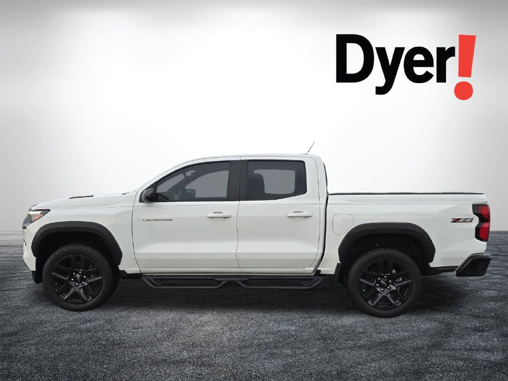 Used 2024 Chevrolet Colorado Z71 w/ Z71 Convenience Package 2 AWD/4WD image 8