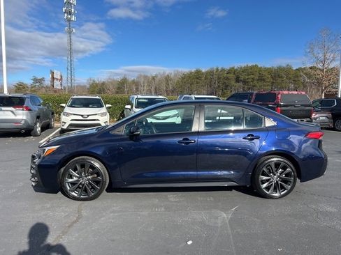 Used 2025 Toyota Corolla SE image 8