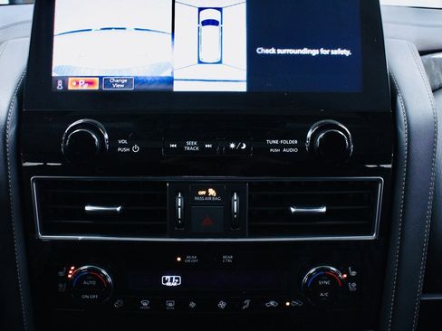 Used 2021 Nissan Armada Platinum image 24