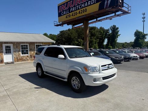 Used 2006 Toyota Sequoia SR5 image 9