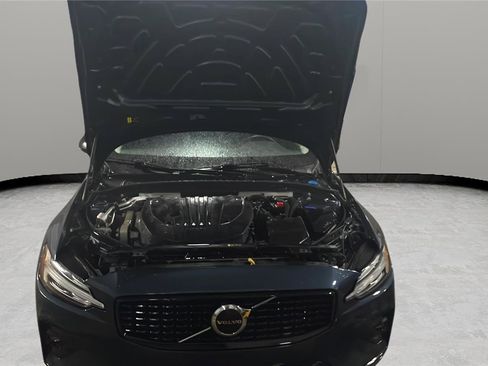 Used 2024 Volvo S60 B5 Core FWD image 10