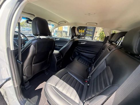 Used 2020 Ford Edge SEL w/ Convenience Package FWD image 18
