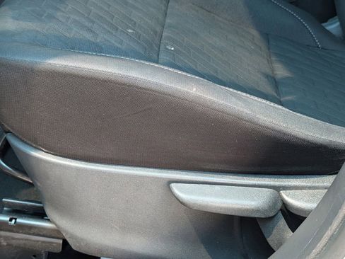 Used 2021 Nissan Kicks SV FWD image 24
