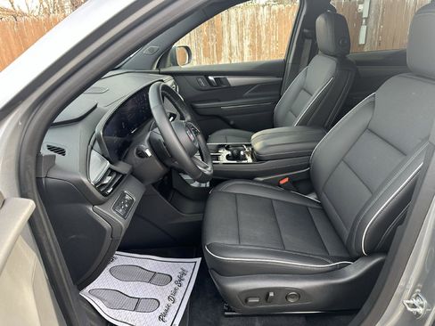 Used 2025 Buick Enclave Preferred image 16