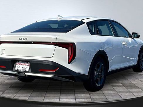 Used 2025 Kia K4 LXS image 6