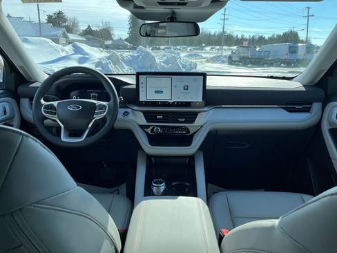 New 2026 Ford Explorer Active w/ Active Comfort Package AWD/4WD image 12