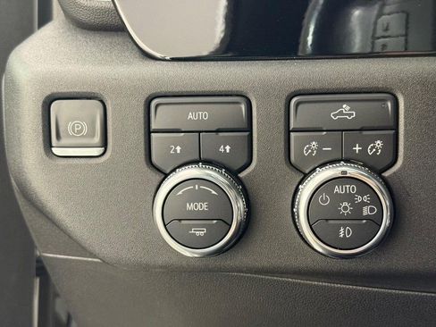 Used 2022 GMC Sierra 1500 Elevation image 25