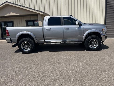 Used 2021 RAM 2500 Laramie AWD/4WD image 2
