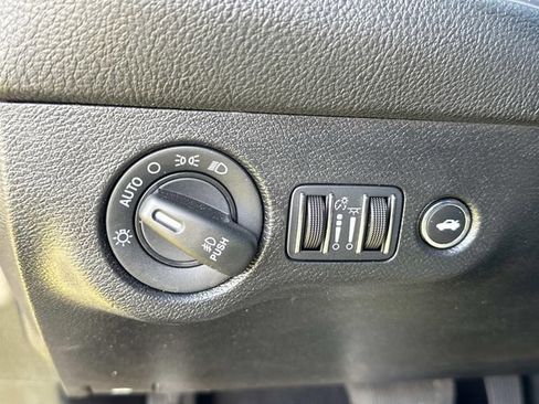 Used 2023 Dodge Challenger SXT w/ Blacktop Package image 29