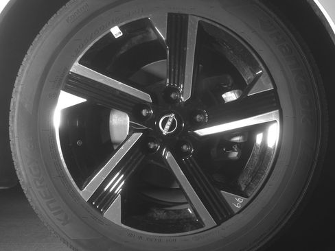 Used 2025 Nissan Sentra SV image 13