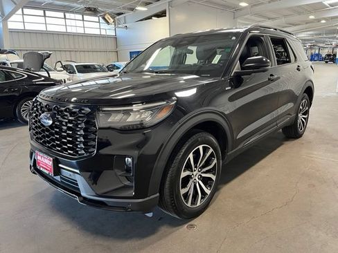 Used 2025 Ford Explorer ST-Line AWD/4WD image 7