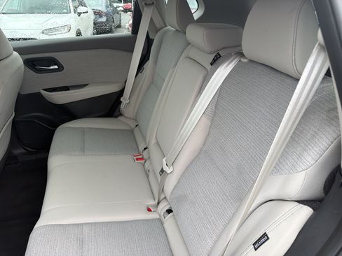 Used 2023 Nissan Rogue SV AWD/4WD image 16