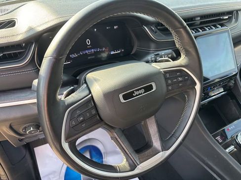 Used 2022 Jeep Grand Cherokee L Limited w/ Luxury Tech Group II image 23