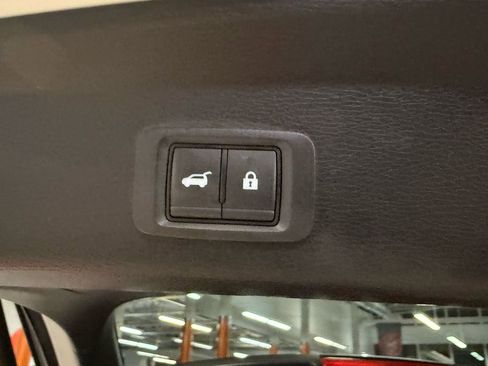 Used 2024 Mitsubishi Outlander SEL image 32