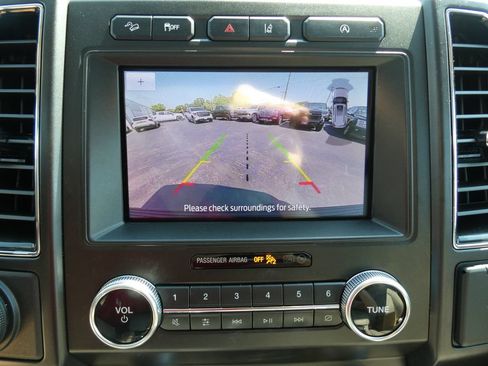 Used 2020 Ford Expedition Max Limited w/ Equipment Group 301A AWD/4WD image 38