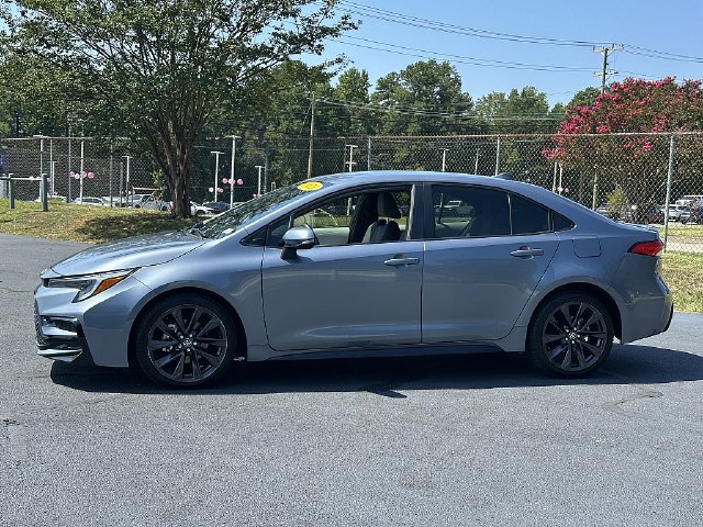 Used 2023 Toyota Corolla SE FWD image 4