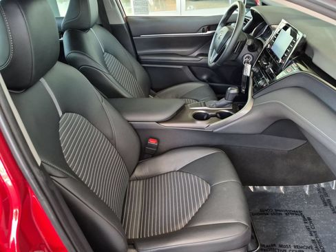 Used 2024 Toyota Camry SE FWD image 27