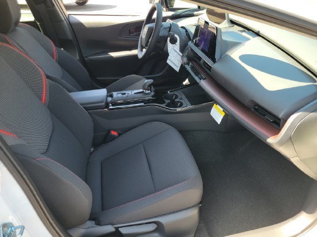 New 2027 Toyota Prius Plug-In Hybrid FWD image 18