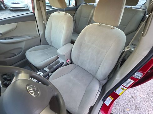 Used 2010 Toyota Corolla LE FWD image 11