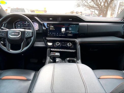 Used 2024 GMC Sierra 1500 AT4 w/ Technology Package image 15