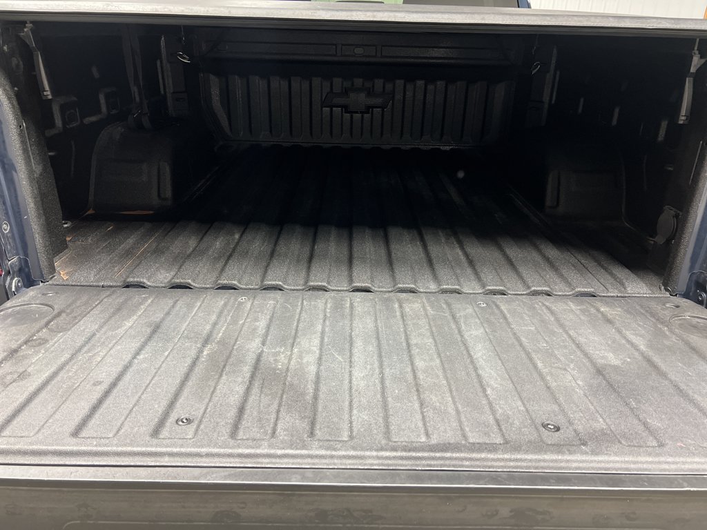 Certified 2022 Chevrolet Silverado 1500 RST AWD/4WD image 11