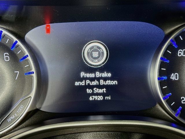 Used 2024 Chrysler Pacifica Touring-L FWD image 12