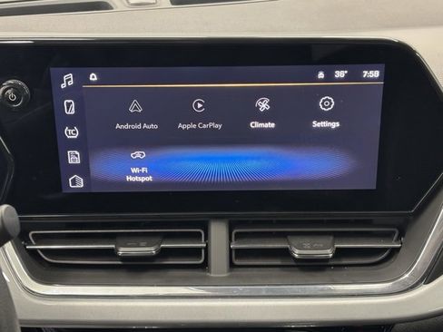 Used 2025 Chevrolet Trax LT image 21