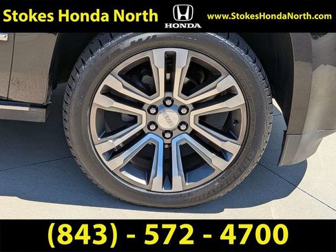 Used 2019 GMC Yukon Denali w/ Denali Ultimate Package AWD/4WD image 17