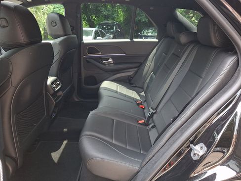 Used 2025 Mercedes-Benz GLE 450 4MATIC image 10