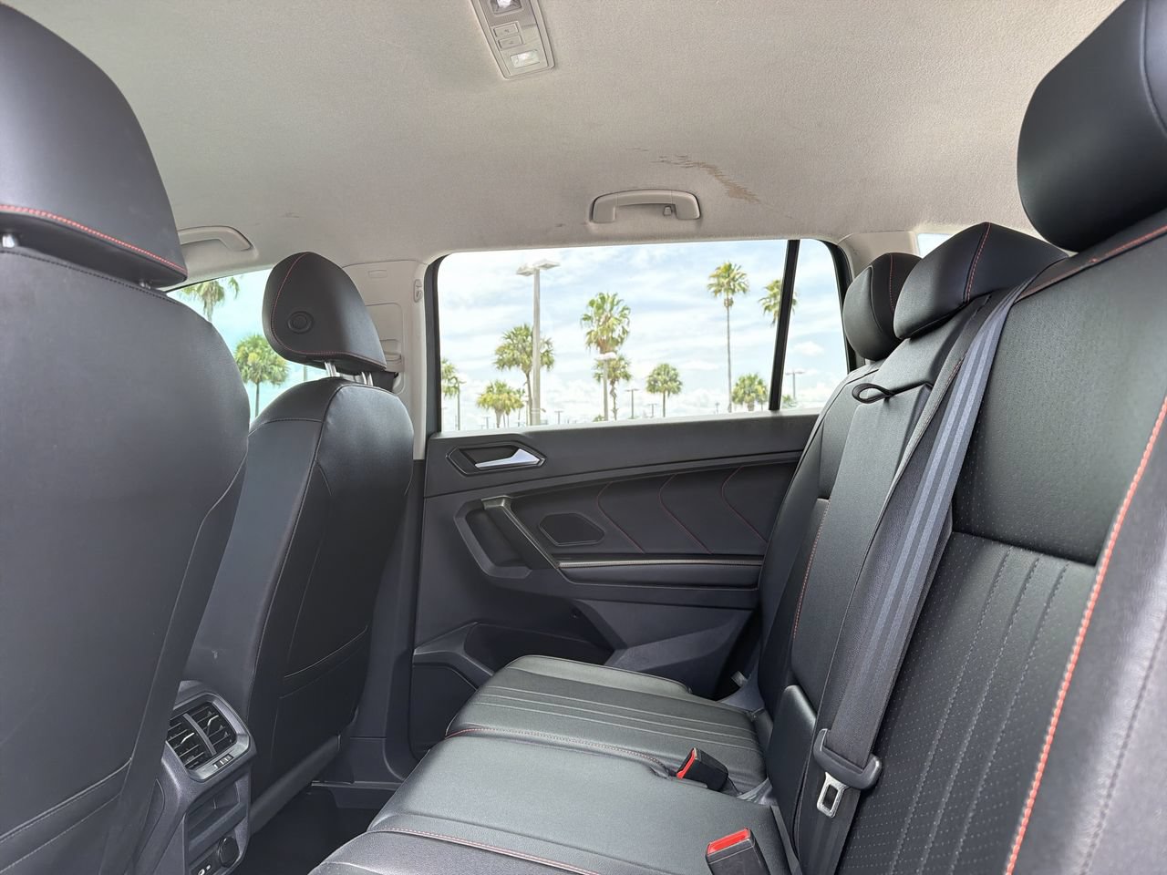 Used 2024 Volkswagen Tiguan Wolfsburg Edition FWD image 17