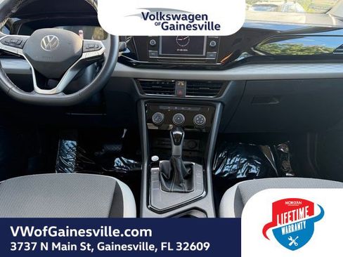 Certified 2024 Volkswagen Taos S FWD image 12
