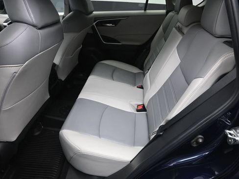 Used 2023 Toyota RAV4 XLE Premium AWD/4WD image 28