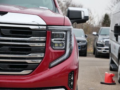 Used 2022 GMC Sierra 1500 SLT w/ SLT Premium Plus Package image 52