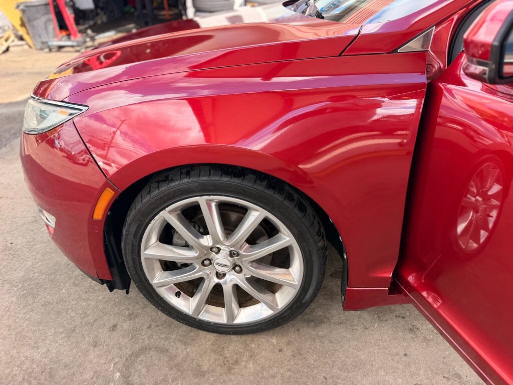 Used 2013 Lincoln MKZ FWD image 22