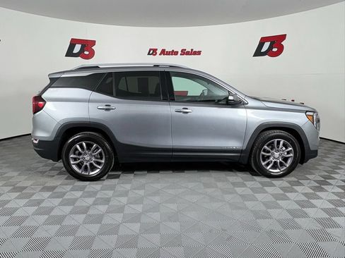 Used 2023 GMC Terrain SLT w/ Infotainment Package II FWD image 7