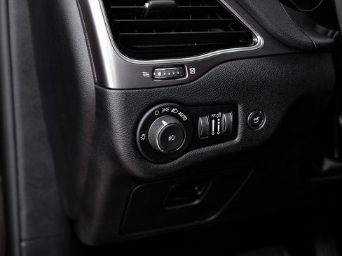 Used 2021 Jeep Cherokee Limited w/ Mopar Interior Package image 39