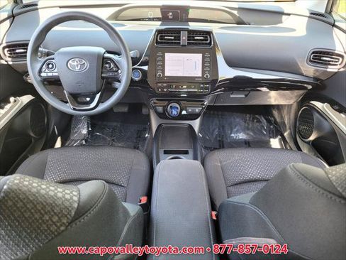 Certified 2022 Toyota Prius LE FWD image 12