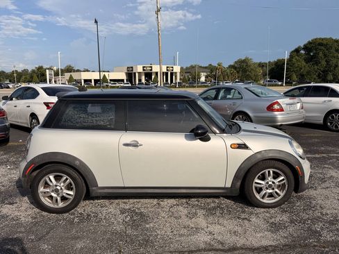 Used 2013 MINI Cooper Hardtop FWD image 3