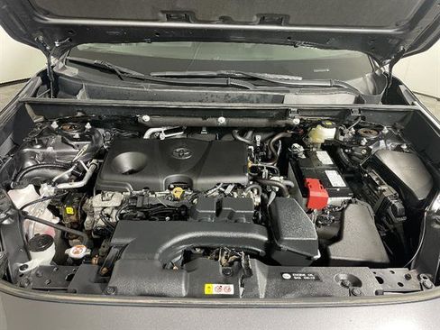 Certified 2022 Toyota RAV4 LE image 21