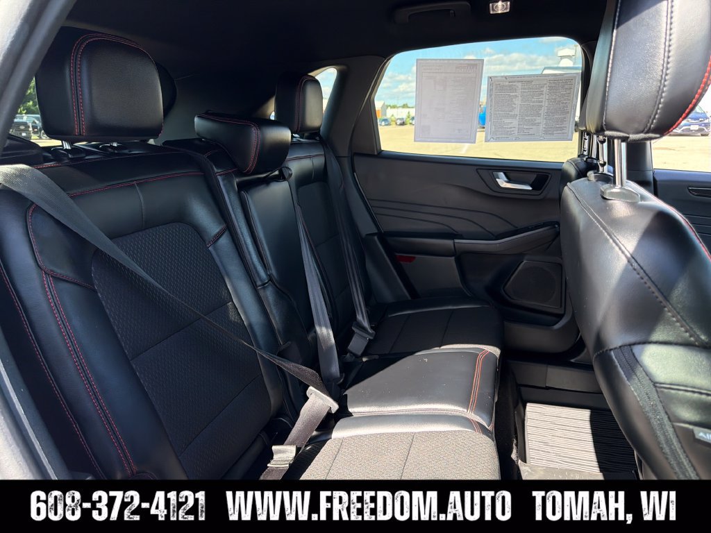 Used 2025 Ford Escape ST-Line Select AWD/4WD image 33