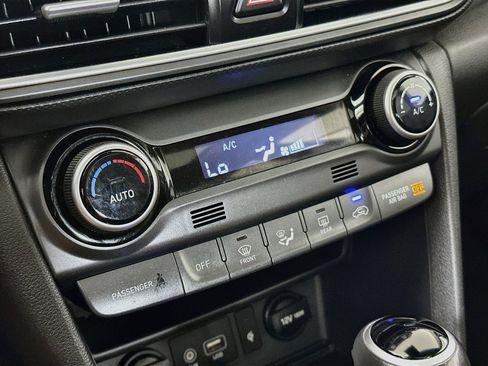 Used 2019 Hyundai Kona Ultimate FWD image 24