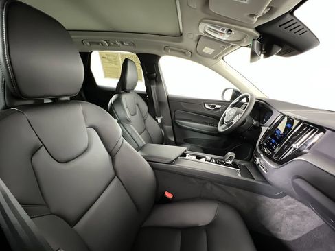 Certified 2025 Volvo XC60 B5 Core w/ Climate Package image 27