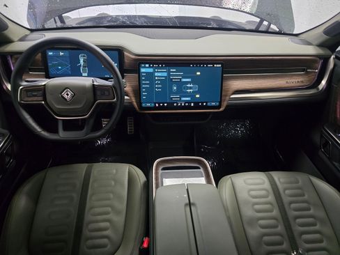 Used 2022 Rivian R1T Adventure AWD/4WD image 16