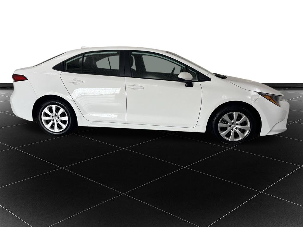 Used 2026 Toyota Corolla LE FWD image 6