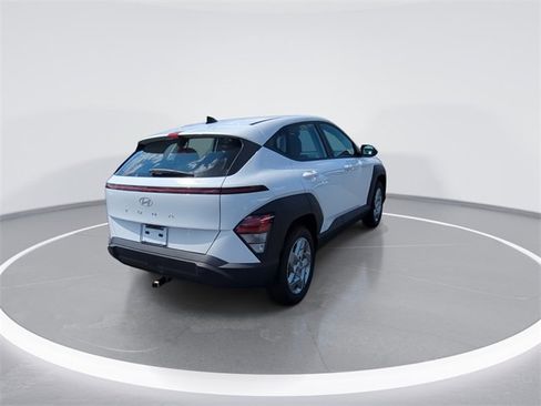 New 2026 Hyundai Kona SE image 7