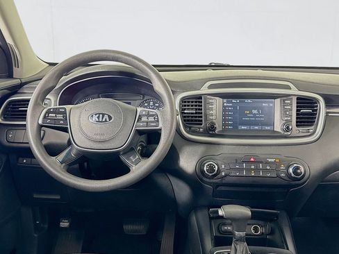 Used 2019 Kia Sorento L FWD image 12