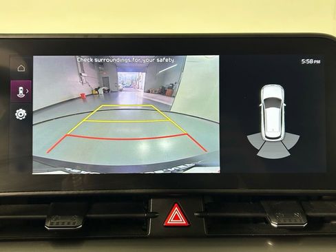 Used 2024 Kia Sportage EX image 19