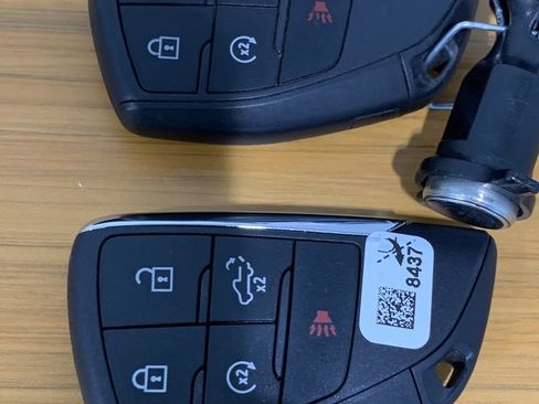 Used 2023 Chevrolet Silverado 1500 LT image 45