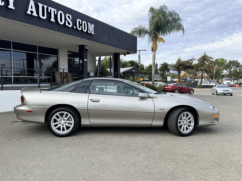 Used 2002 Chevrolet Camaro Z28 w/ SS Performance/Appearance Pkg RWD image 8